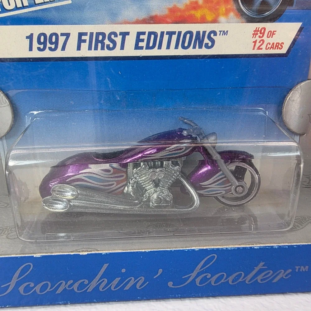 Hot Wheels 1997 First Editions Scorchin Scooter Motorcycle 9 of 12 Cars‎